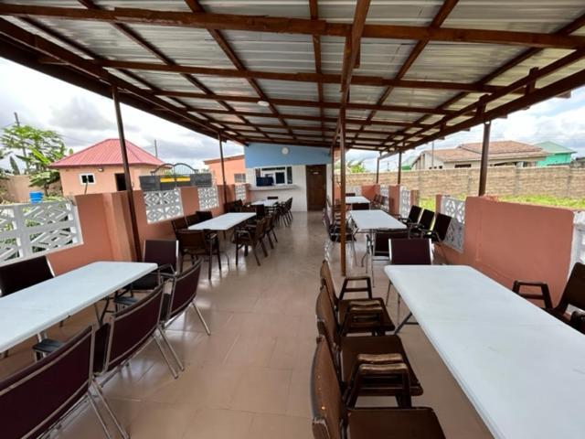 Oneworld Guesthouse & Events Centre Accra Exterior foto
